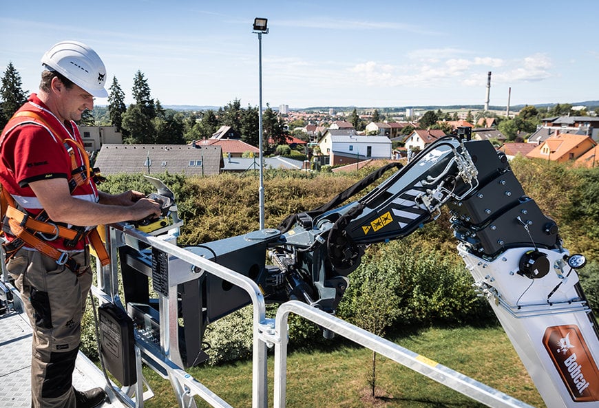NUEVA GENERACIÓN DE MANIPULADORES TELESCÓPICOS GIRATORIOS DE BOBCAT